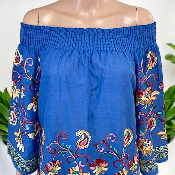 OSO Casuals Woven Chambray Crochet Detailed Convertible 3/4 Sleeve Top - Picture 11 of 16